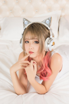 免费欧洲美女牲交视频